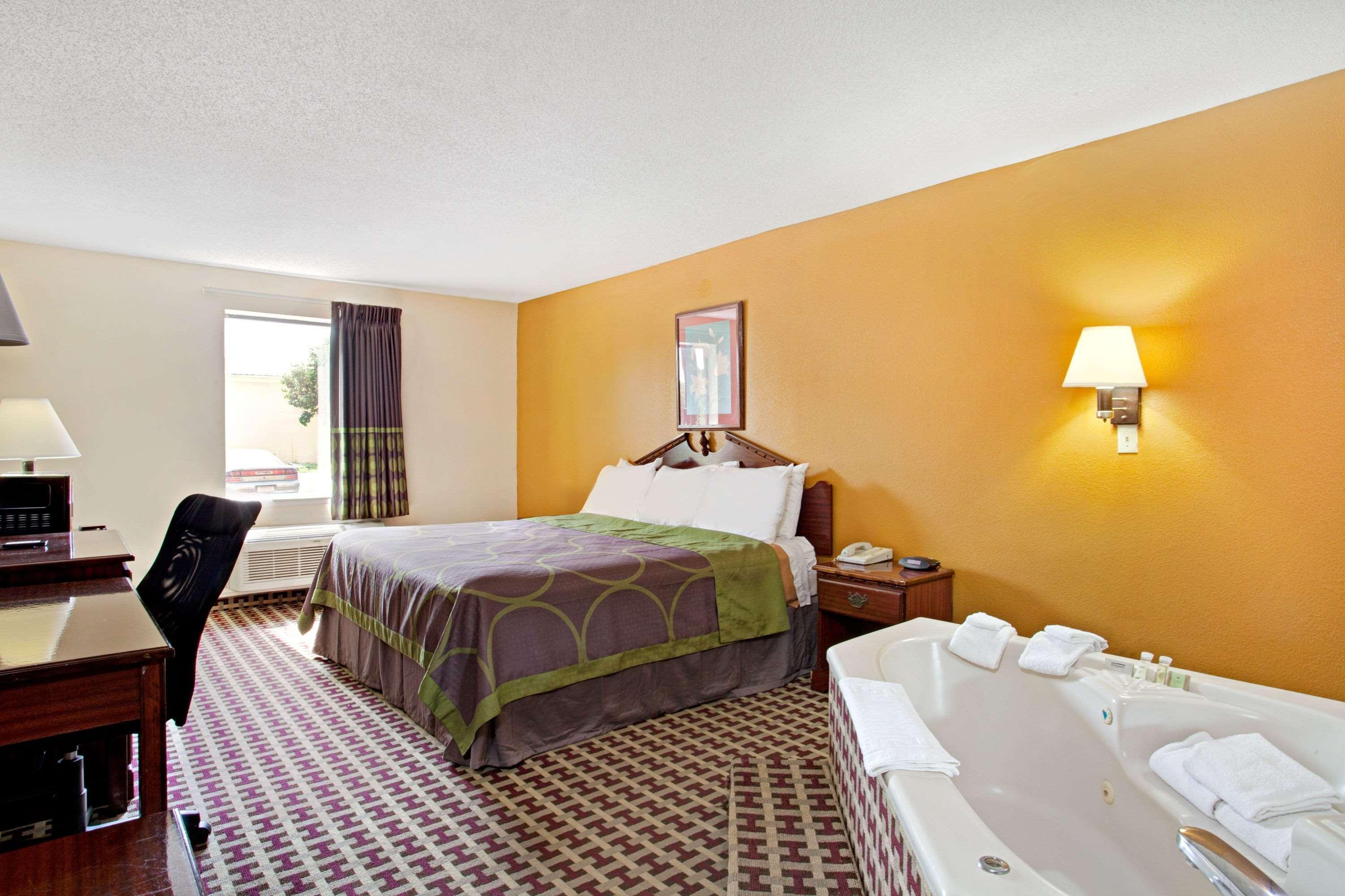 Super 8 By Wyndham Forrest City Ar Dış mekan fotoğraf